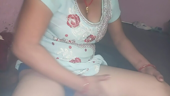 La India Bhabhi 69 Y La Acción De Mamadas En Este Video Desi